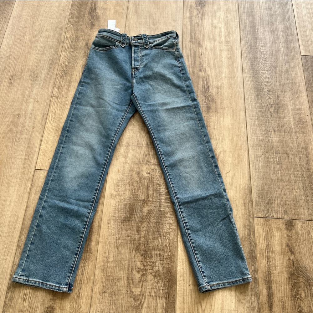 NWT Levi’s tag 25x28 (27) Wedgie STRAIGHT Med Wash Blue Jeans Med Wash High Rise